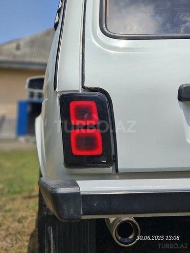 LADA (VAZ) Niva 2017, 70,000 km - 1.7 l - Astara