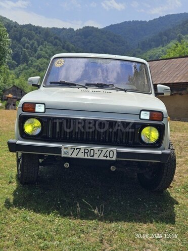 LADA (VAZ) Niva 2017, 70,000 km - 1.7 l - Astara