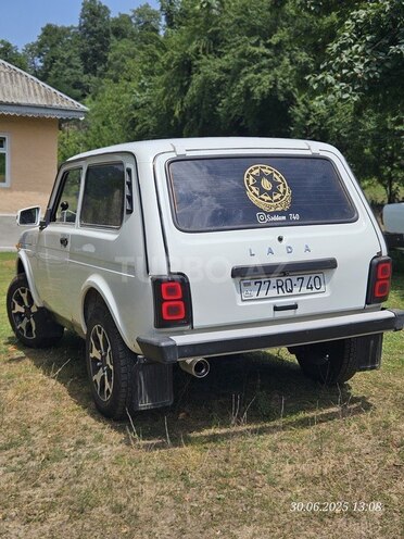 LADA (VAZ) Niva 2017, 70,000 km - 1.7 l - Astara