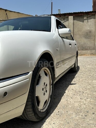 Mercedes E 430 1999, 300,000 km - 4.3 l - Bakı
