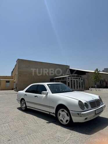 Mercedes E 430 1999, 300,000 km - 4.3 l - Bakı