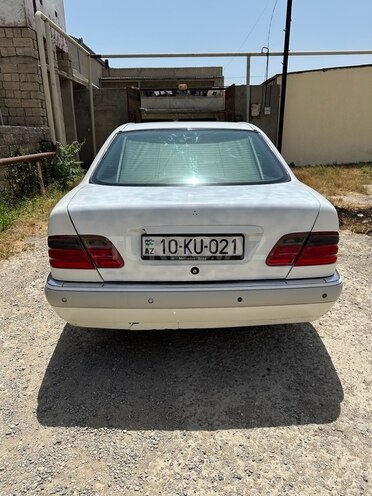 Mercedes E 430 1999, 300,000 km - 4.3 l - Bakı