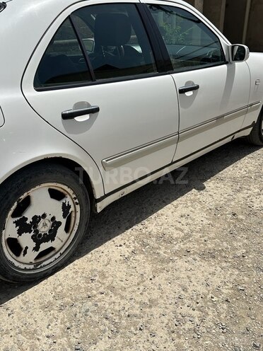 Mercedes E 430 1999, 300,000 km - 4.3 l - Bakı