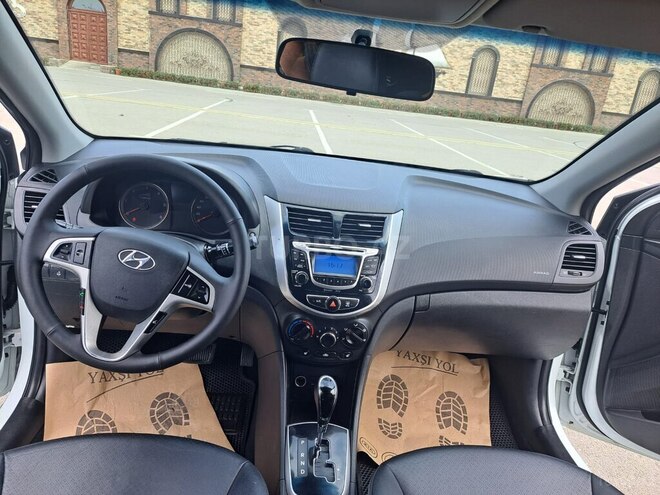 Hyundai Accent 2014, 258,000 km - 1.6 л - Bakı