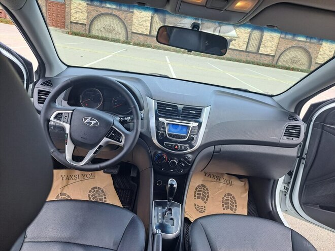 Hyundai Accent 2014, 258,000 km - 1.6 л - Bakı