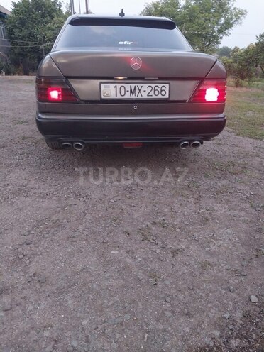 Mercedes E 300 d 1992, 460,000 km - 3.0 l - Astara