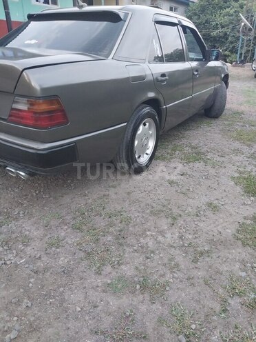 Mercedes E 300 d 1992, 460,000 km - 3.0 l - Astara
