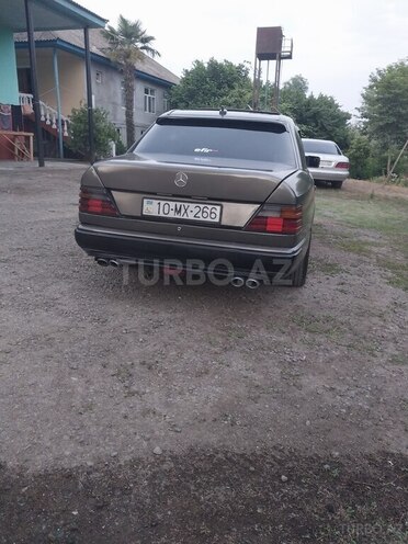 Mercedes E 300 d 1992, 460,000 km - 3.0 l - Astara