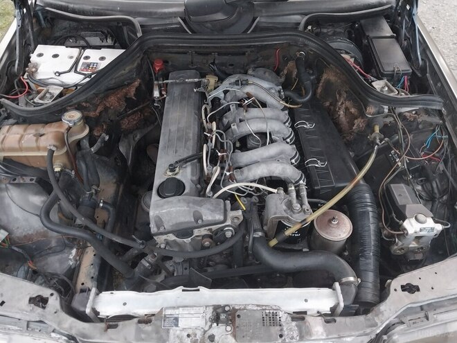 Mercedes E 300 d 1992, 460,000 km - 3.0 l - Astara
