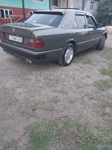 Mercedes E 300 d 1992, 460,000 km - 3.0 l - Astara