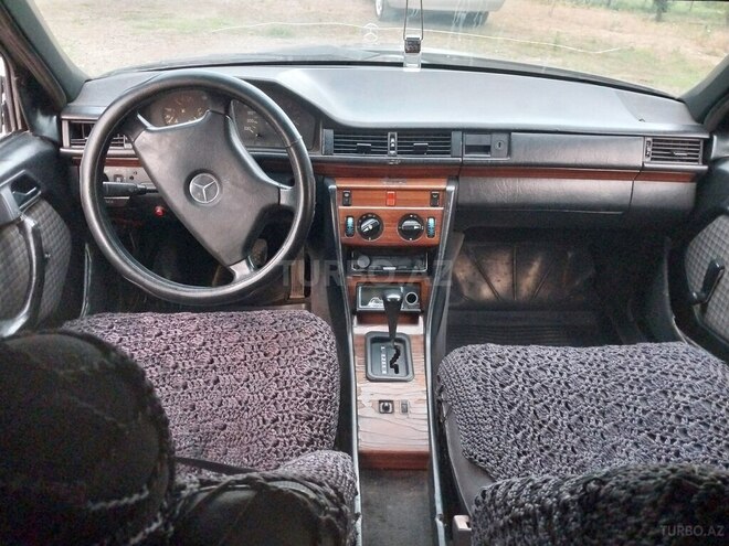 Mercedes E 300 d 1992, 460,000 km - 3.0 l - Astara