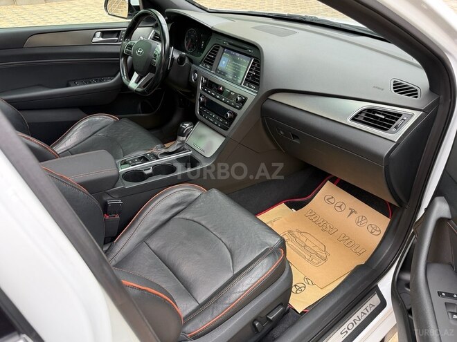 Hyundai Sonata-13