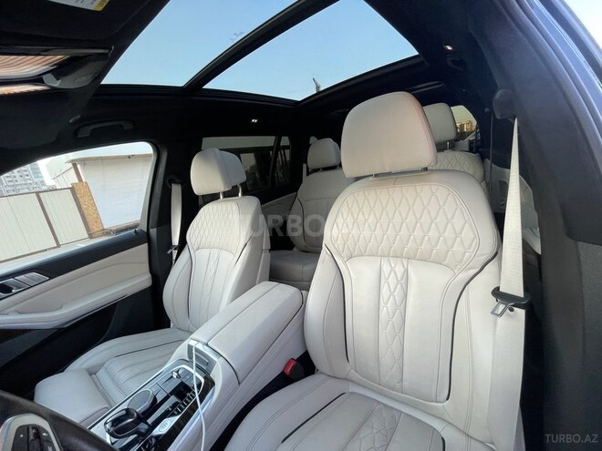 BMW X7-19