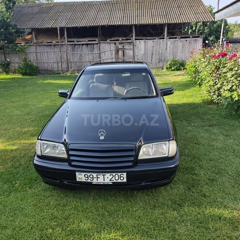 Mercedes C 220 d-1