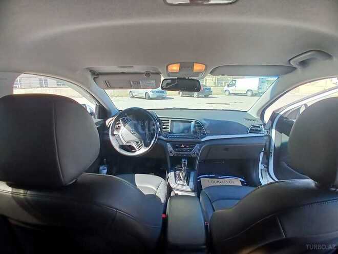 Hyundai Avante 2016, 175,900 km - 1.6 l - Bakı