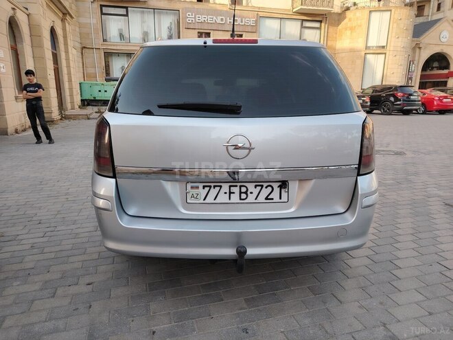 Opel Astra 2007, 200,000 km - 1.7 l - Ucar