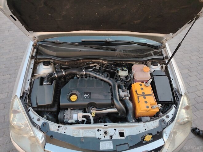 Opel Astra 2007, 200,000 km - 1.7 l - Ucar
