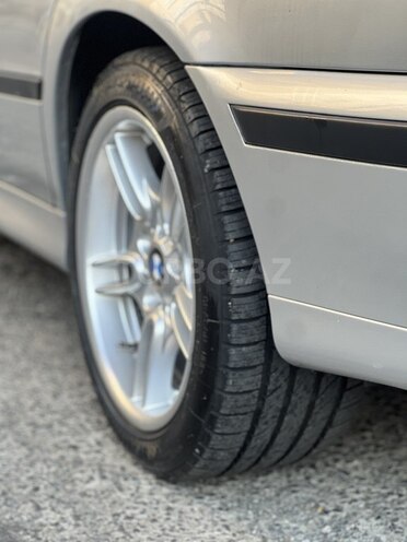 BMW 528 1997, 328,000 km - 2.8 l - Bakı