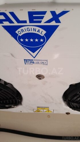 Ford Transit-8