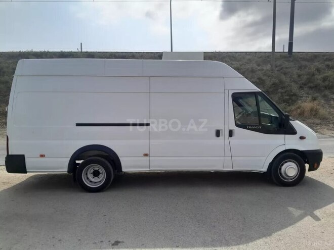 Ford Transit-5