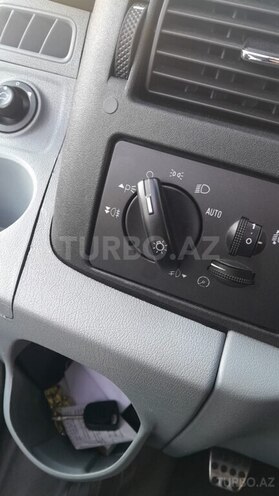 Ford Transit-11