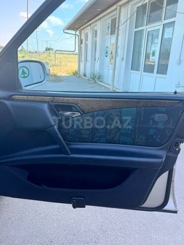Mercedes E 240 1999, 271,458 km - 2.4 l - Bakı
