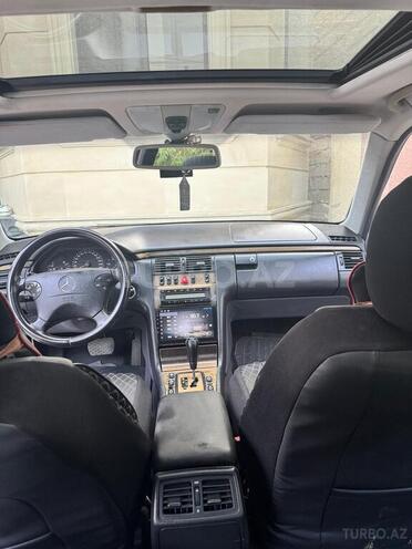 Mercedes E 240 2000, 306,000 km - 2.6 l - Bakı