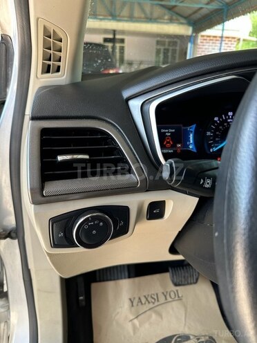 Ford Fusion (North America) 2019, 231,600 km - 2.0 л - Bakı