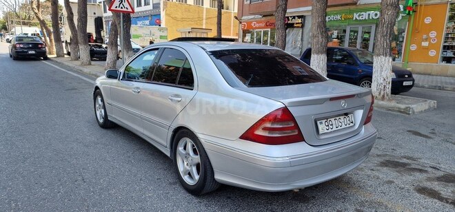 Mercedes C 200 2001, 326,489 km - 2.0 l - Bakı