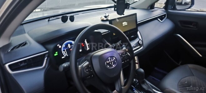 Toyota Corolla Cross 2024, 8,000 km - 2.0 л - Bakı
