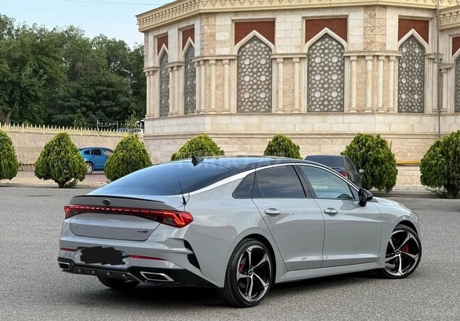 Kia K5-4