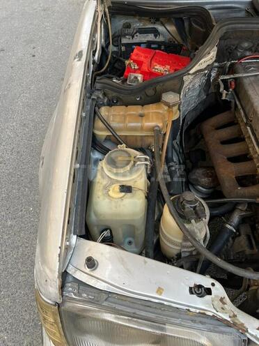 Mercedes E 250 1993, 300,000 km - 2.5 l - Bakı