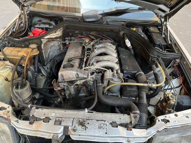 Mercedes E 250 1993, 300,000 km - 2.5 l - Bakı