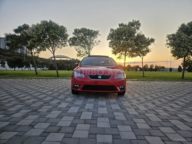 SEAT Leon-1