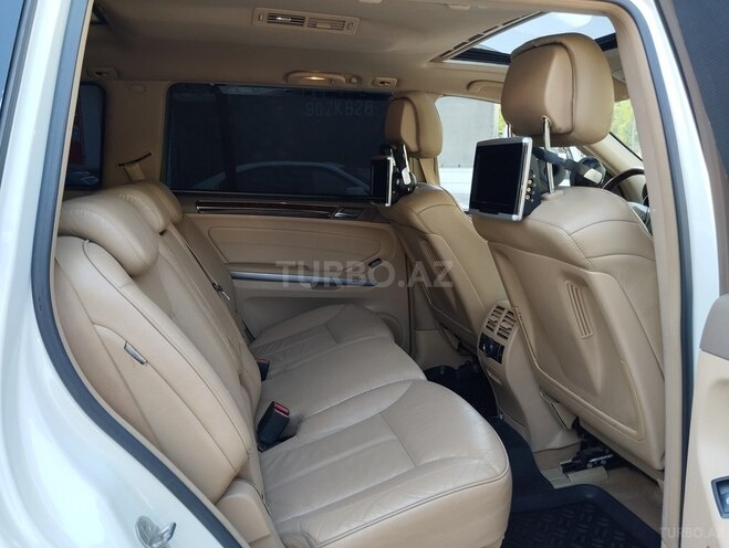Mercedes GL 550-16