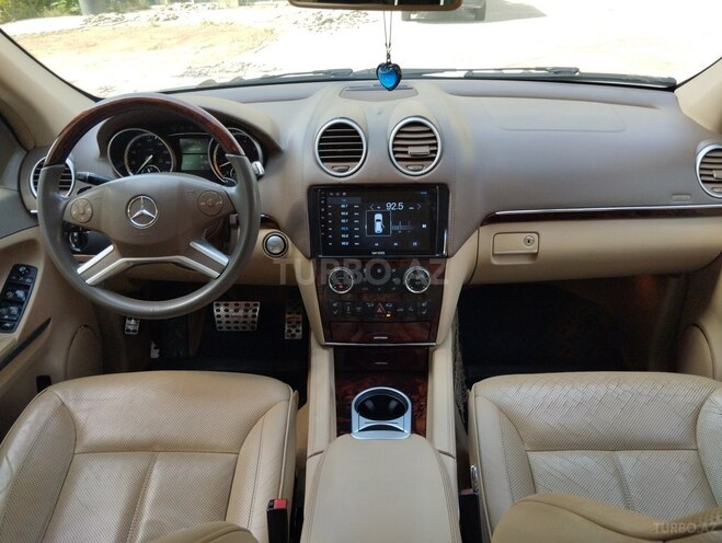 Mercedes GL 550-5