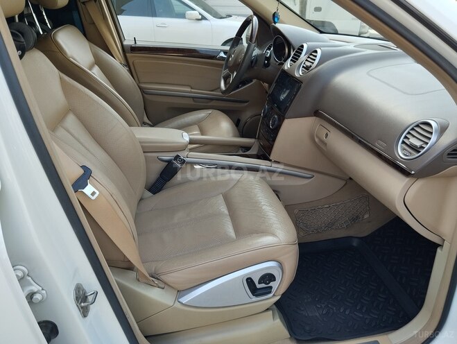 Mercedes GL 550-8