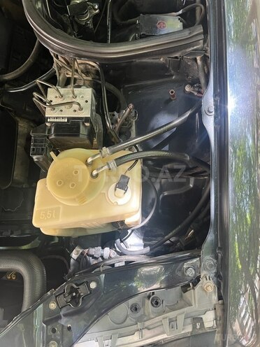 Mercedes E 240 1998, 290,000 km - 2.4 l - Bakı