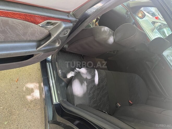 Mercedes E 240 1998, 290,000 km - 2.4 l - Bakı