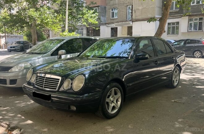 Mercedes E 240 1998, 290,000 km - 2.4 l - Bakı