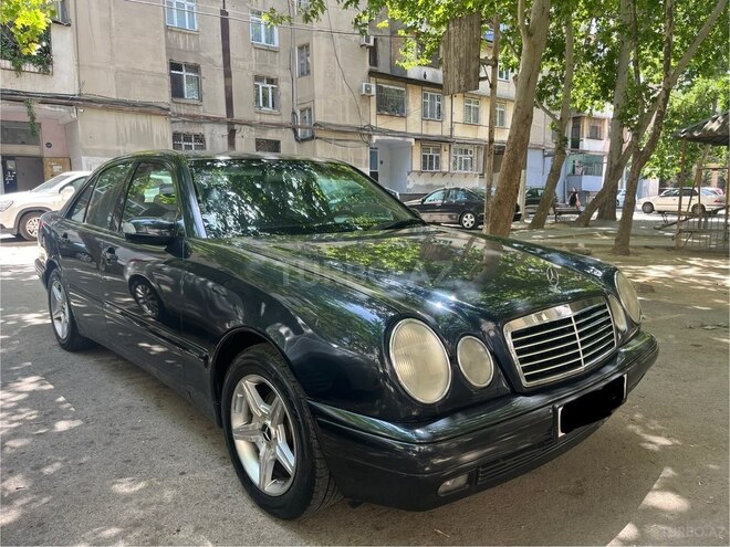 Mercedes E 240 1998, 290,000 km - 2.4 l - Bakı