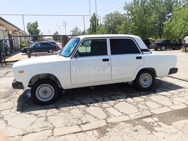 LADA (VAZ) 2107 2006, 99,000 km - 1.6 л - Şirvan