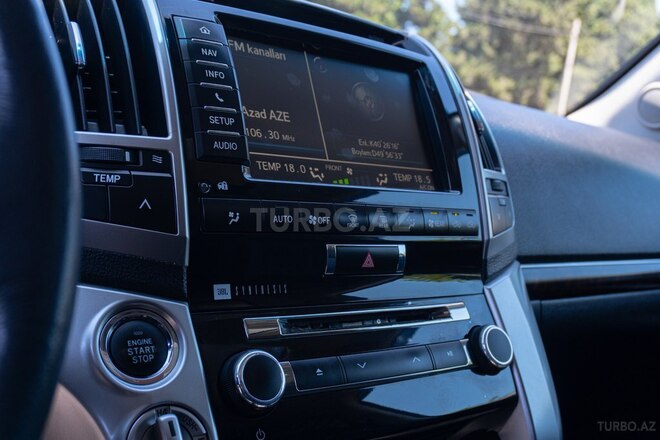 Toyota Land Cruiser-8