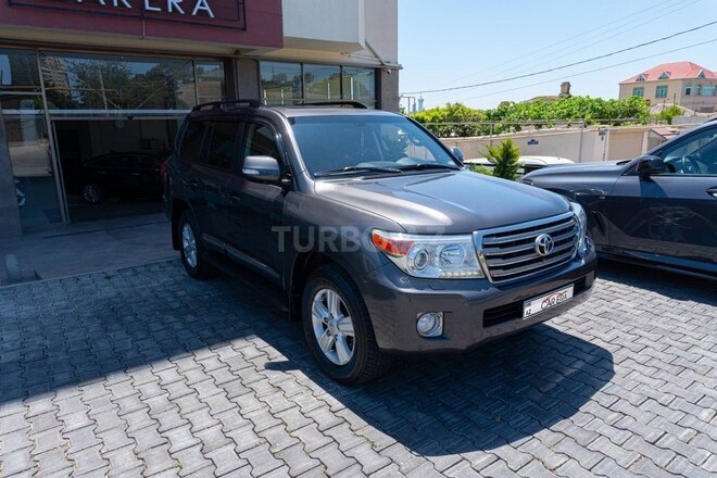 Toyota Land Cruiser-22
