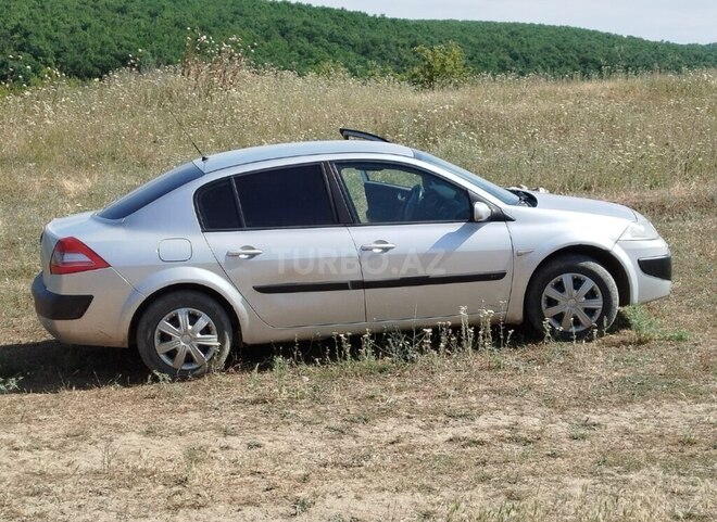Renault Megane-2
