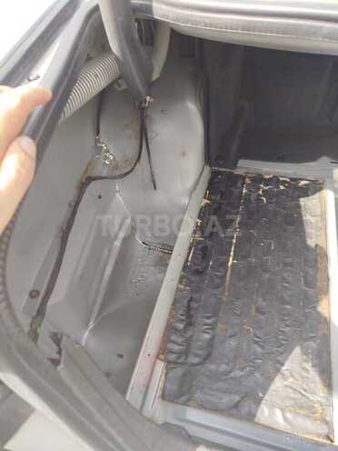 Mercedes E 220 2001, 248,123 km - 2.2 l - Astara