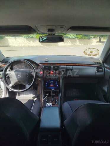 Mercedes E 220 2001, 248,123 km - 2.2 l - Astara