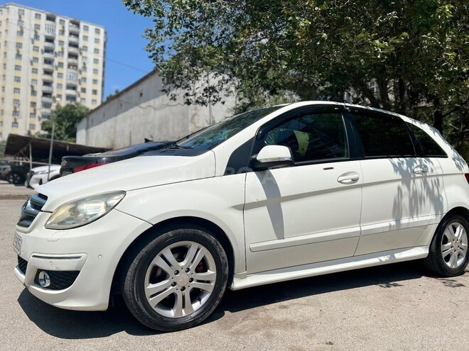 Mercedes B 180 2009, 197,000 km - 1.7 l - Bakı