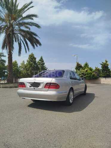 Mercedes E 220 2001, 248,123 km - 2.2 l - Astara