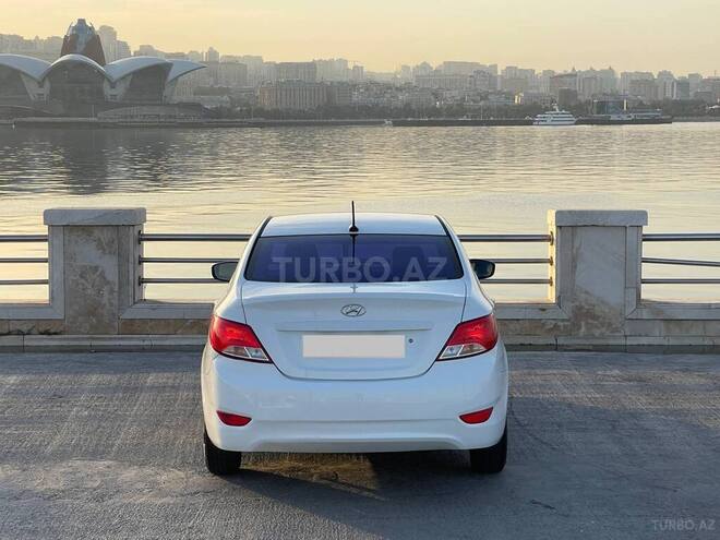 Hyundai Accent 2015, 123,000 km - 1.6 л - Bakı